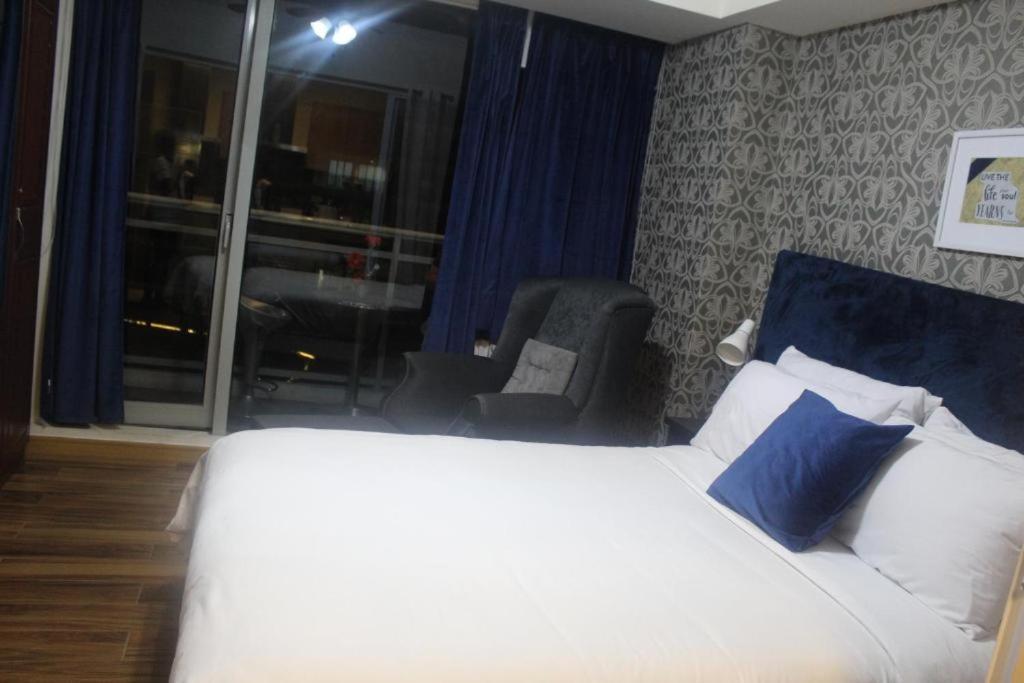 Azure Urban Resort A3 Near Airport Mall With Balcony Wavepool Маніла Екстер'єр фото